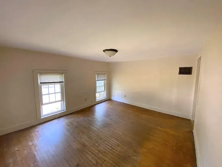 520 Jefferson St #1/2 — Photo 9