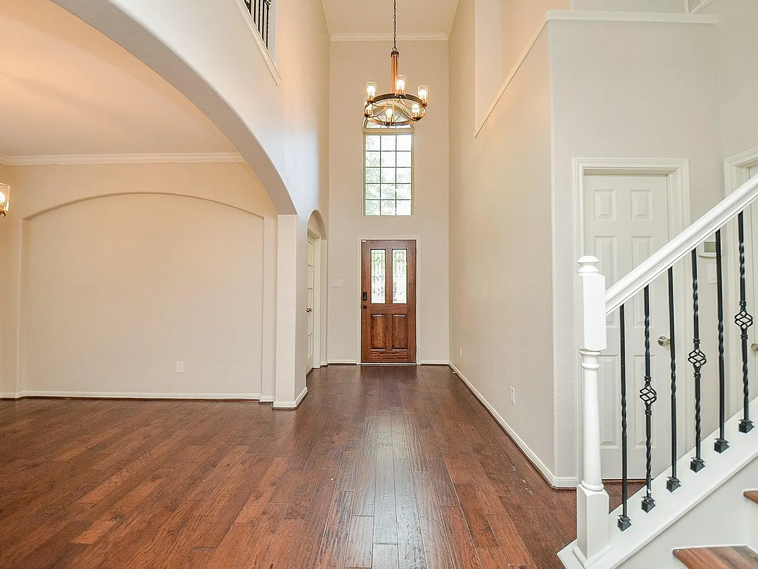 4 bed, 3.5 bath, 2776 sqft, $3,500 — Photo 3