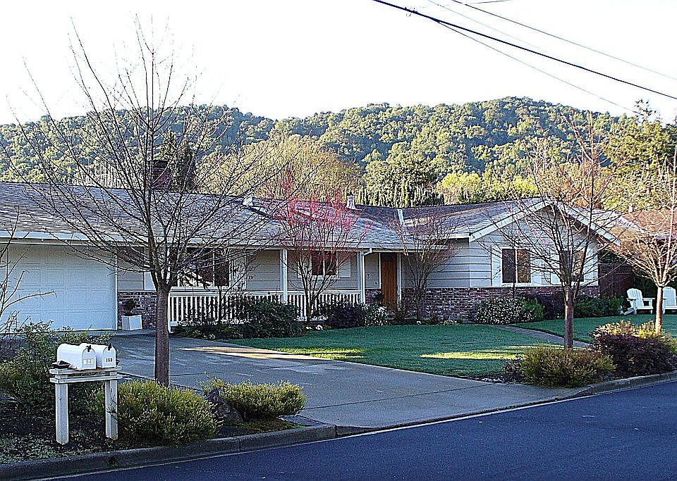 Charming Moraga Ranch Home