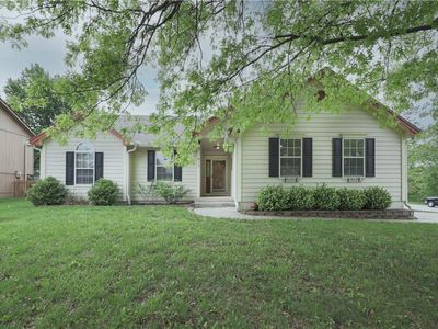 917 SE 11th St, Lees Summit, MO, 64081