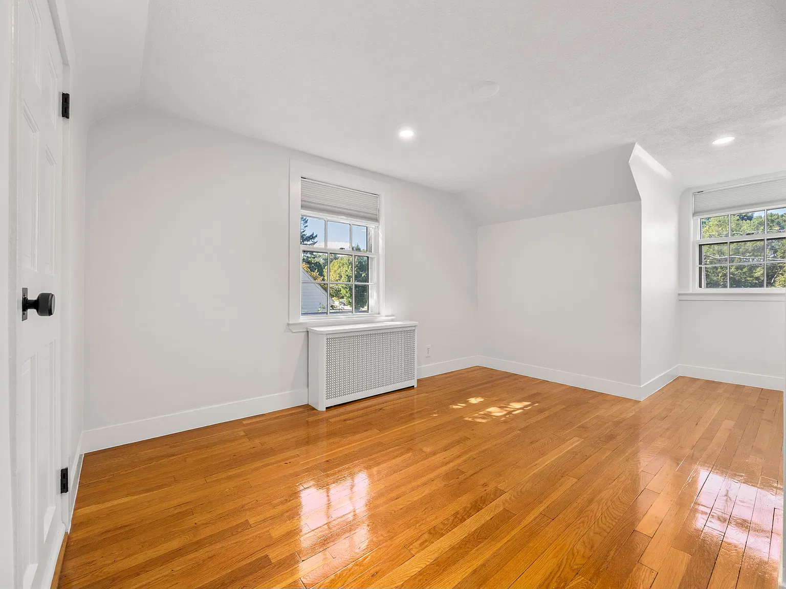 4 bed, 1689 sqft, $4,500 — Photo 3