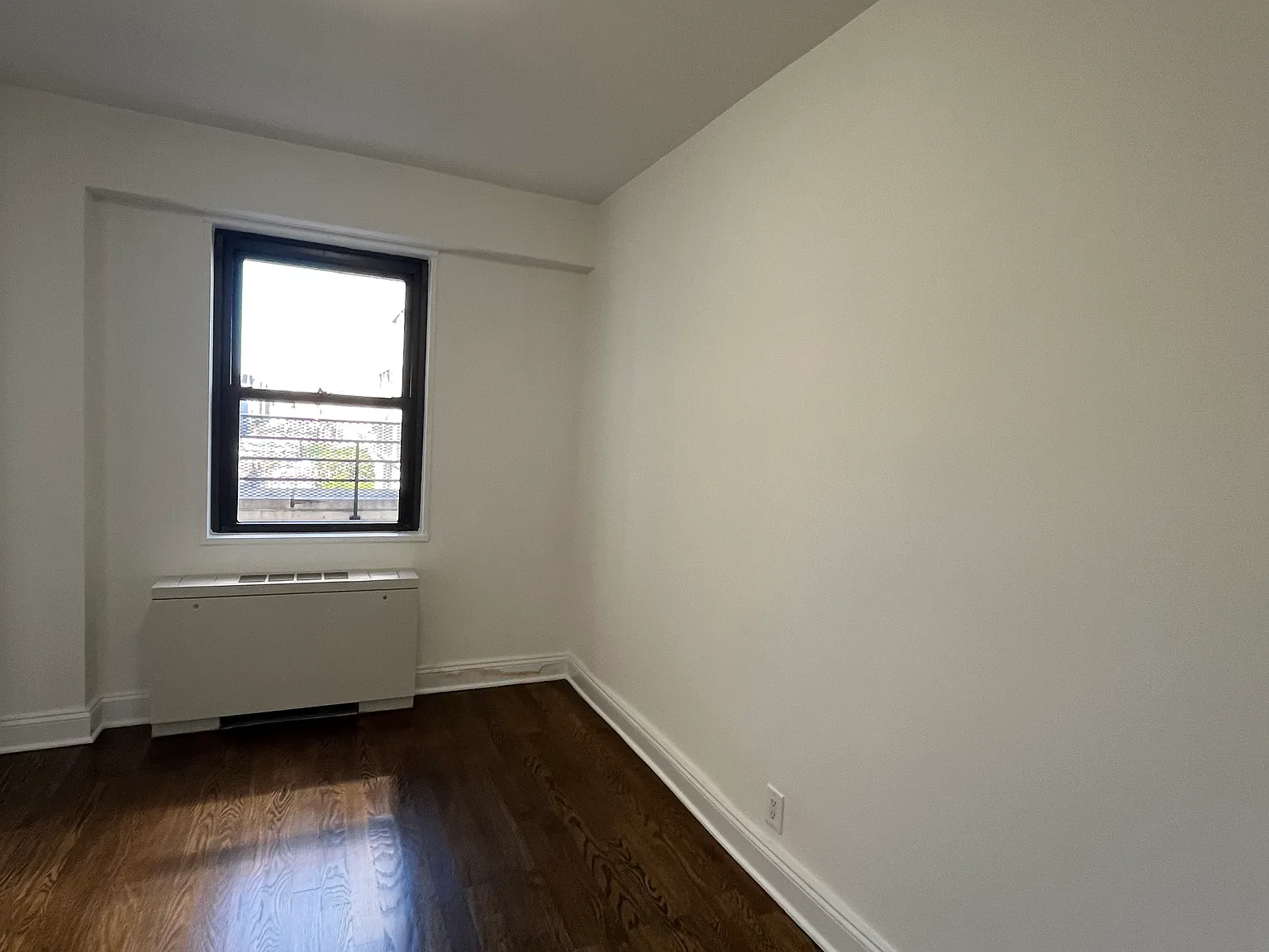 401 East 88th Street — Photo 4