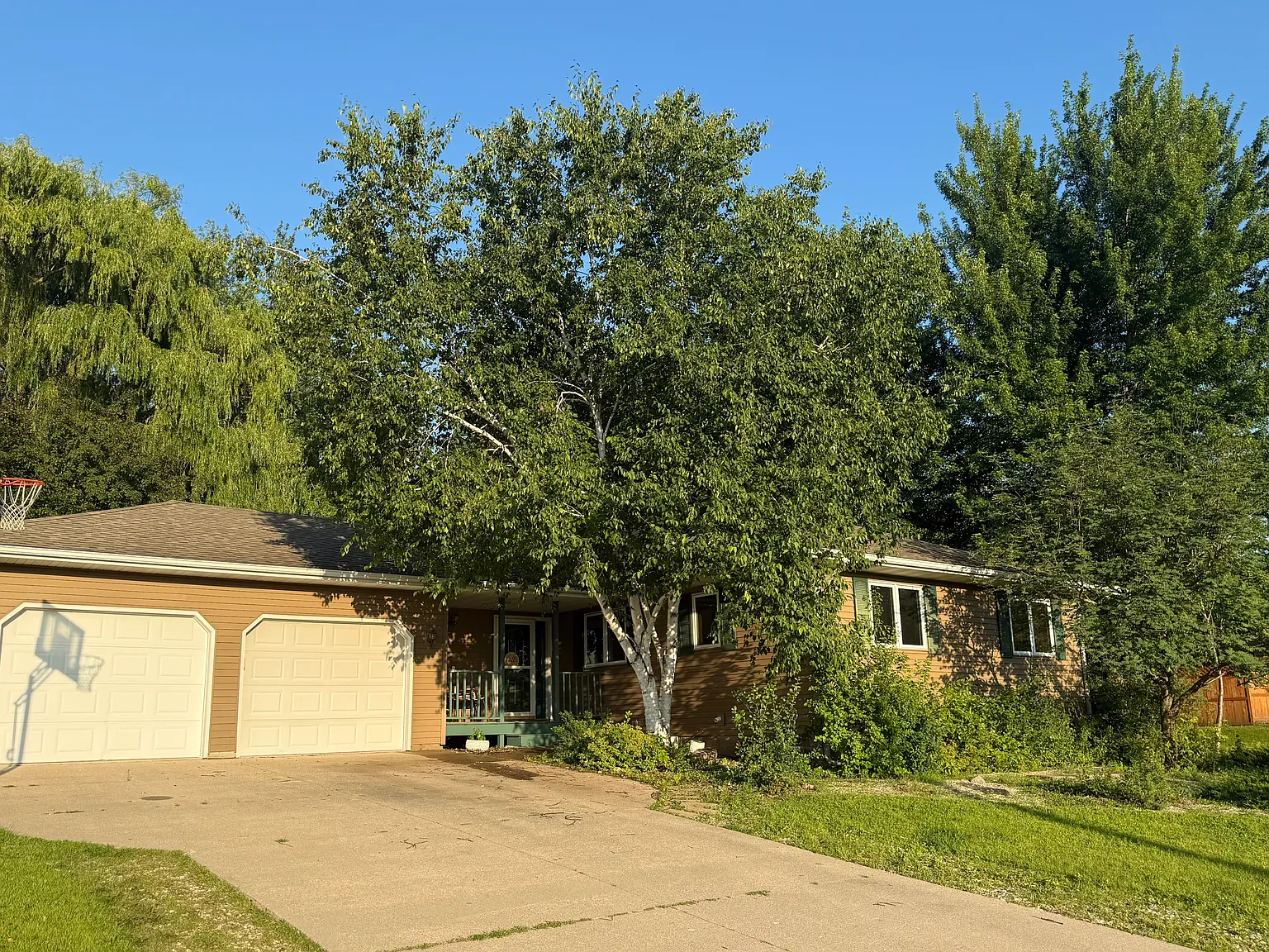 307 Quince St SW — Photo 2