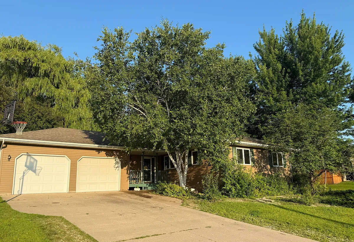 Building Photo - Quince St SW