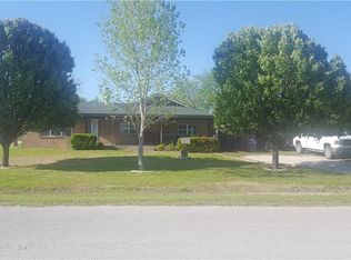 615 Bradford St, Myra, TX 76253