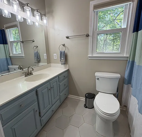 321 N Valley View Dr — Photo 15