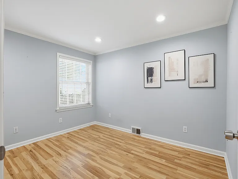 302 Yerkes St — Photo 23