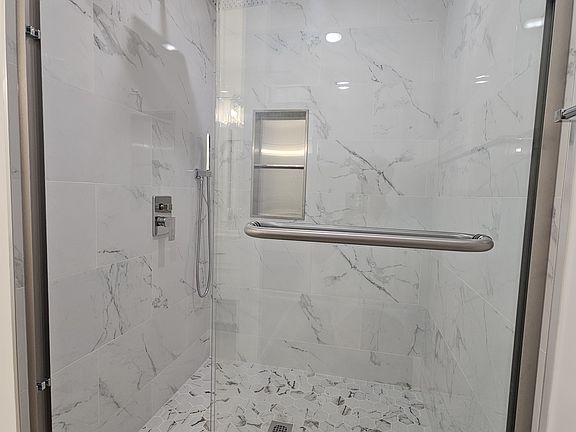 3rd image of 679 Greeley Ave Floor 1