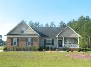 1805 Citidancer Ct, Hope Mills, NC 28348