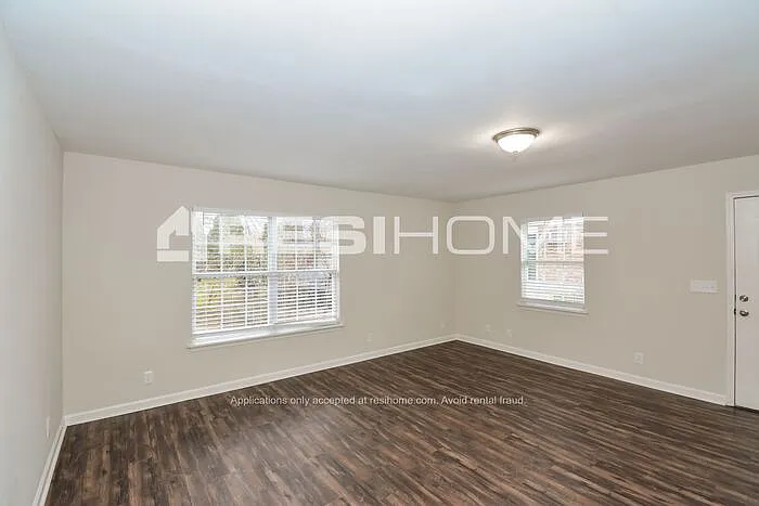 2203 Norman Ave — Photo 7