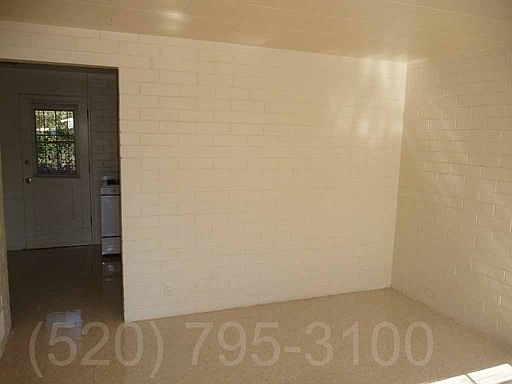 3rd image of 3344 E Bellevue St Unit B