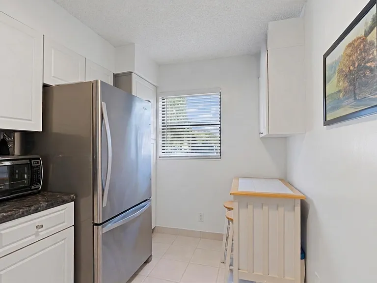 3325 Jaywood Ter #1090 — Photo 4