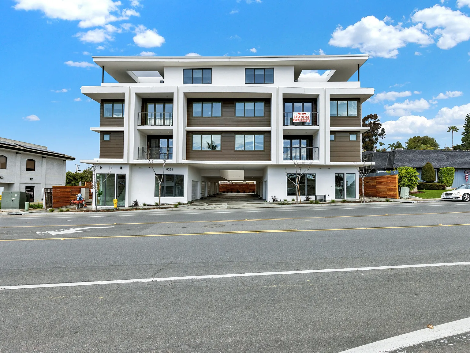 University Row Homes — Photo 4
