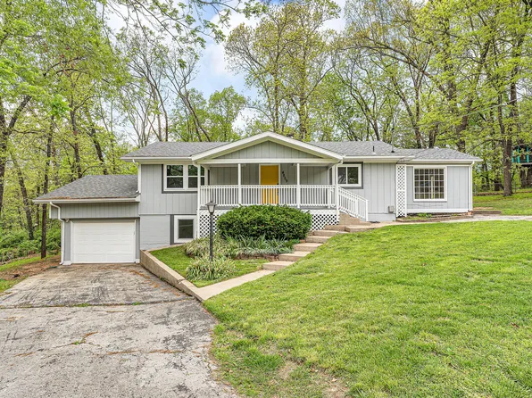 4859 S Roslyn Avenue, Springfield, MO 65804