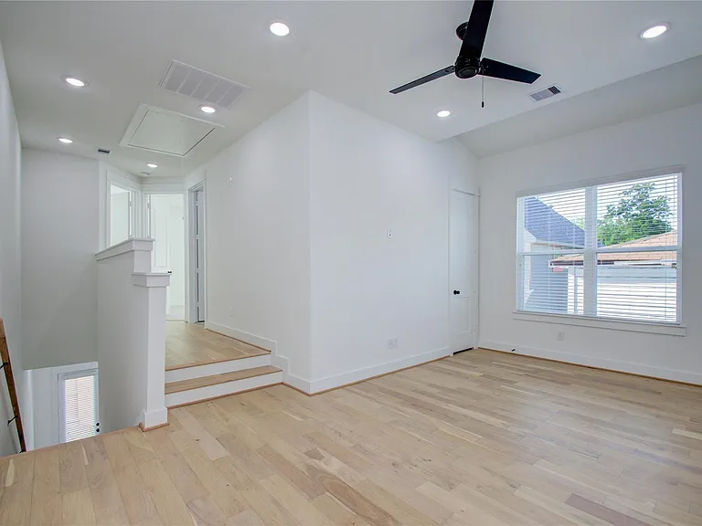 3206 Live Oak St — Photo 14