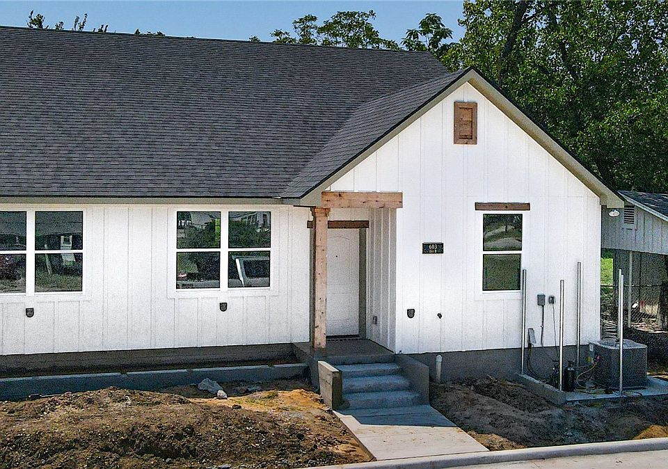 1st image of 603 N Echols St #B