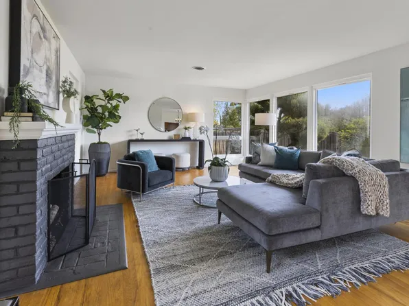 211 S Castanya Way, Portola Valley, CA 94028