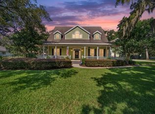2928 Chelsea Woods Dr, Valrico, FL 33596