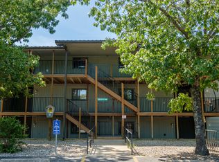 526 Notch Ln #4-8, Reeds Spring, MO 65737