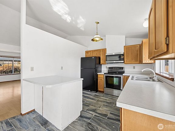 5th image of 11115 13th Avenue S