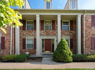 1665 Huntington Park APT B, Rochester Hills, MI 48309