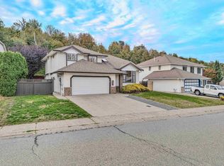 2907 Crossley Dr, Abbotsford, BC V2T 5H1