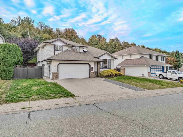 2907 Crossley Dr, Abbotsford, BC V2T 5H1