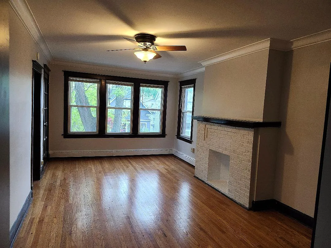 Building Photo - 5502 W Giddings St #2E