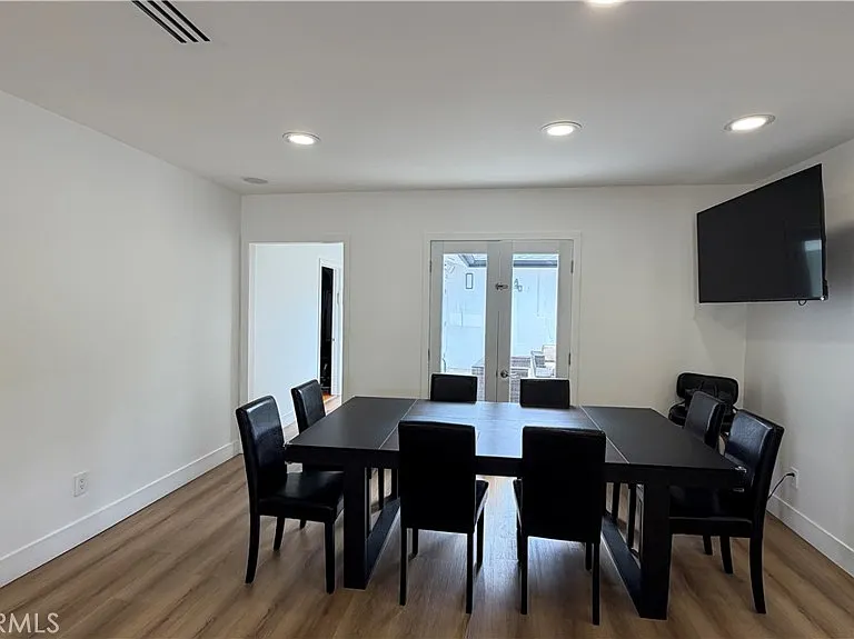 5855 Shirley Ave — Photo 9