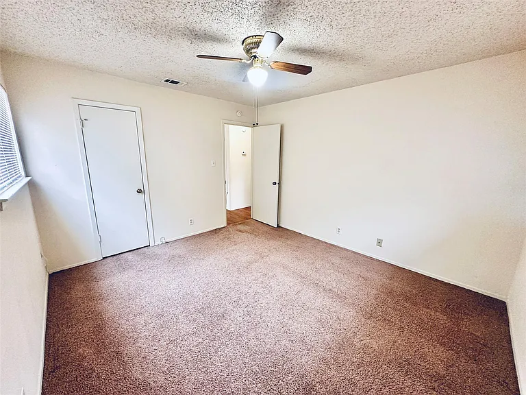 12504 Tree Line Dr #B — Photo 17
