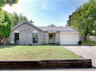 6960 Southampton Dr, North Richland Hills, TX 76182