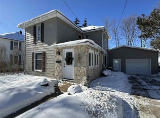 1012 Jefferson Ave, Petoskey, MI 49770