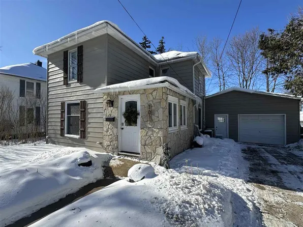 1012 Jefferson Ave, Petoskey, MI 49770