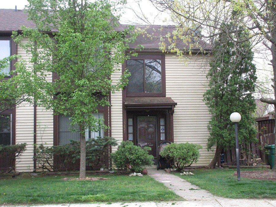 1st image of 15821 Deer Creek Ct