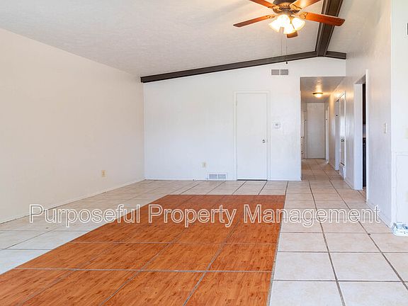 5th image of 1324 SW 61st Ter