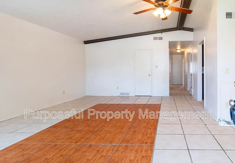 1324 SW 61st Ter — Photo 5