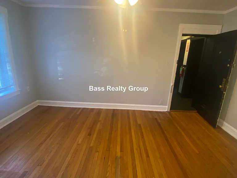 5945 N Greenview Ave #2D — Photo 11