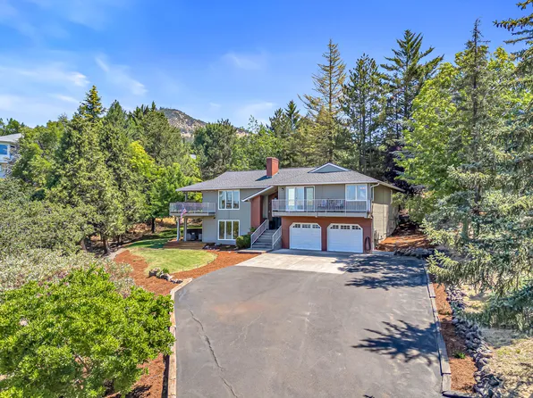 1441 Highcrest Dr, Medford, OR 97504