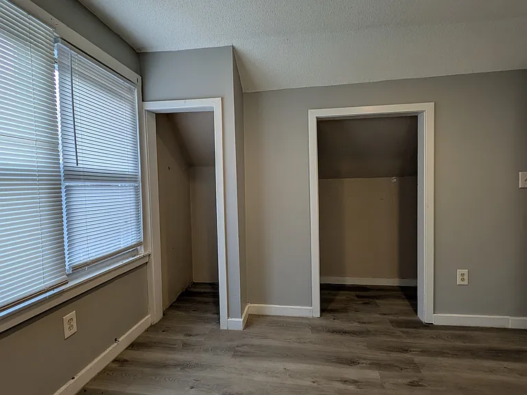 12084 Vaughan St — Photo 15