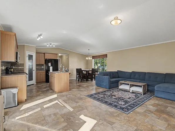 6 The Pkwy NW, Edmonton, AB T6P 1C7