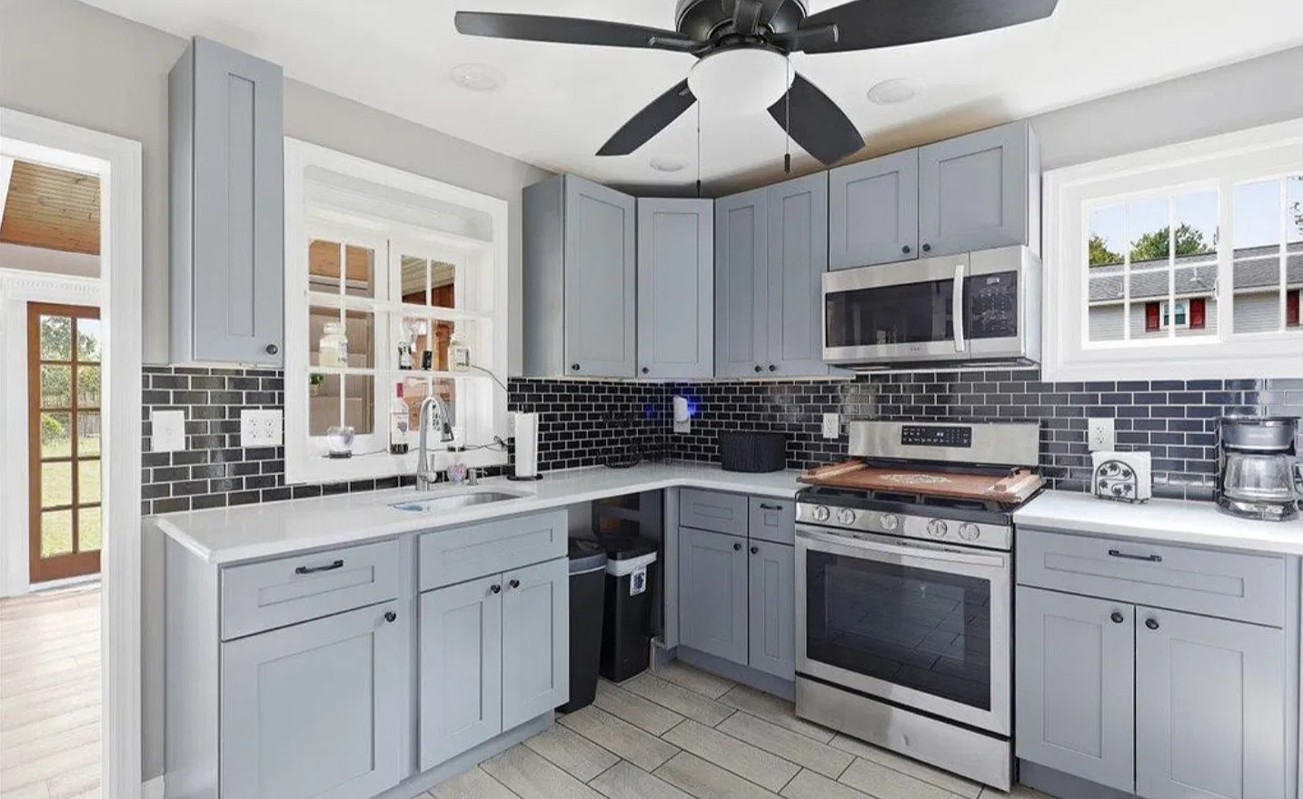 3 bed, 1.5 bath, 1440 sqft, $3,000 — Photo 4