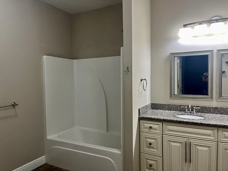 2235 Palo Alto St — Photo 12