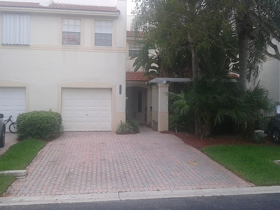 1st image of 10982 NW 62nd Ter