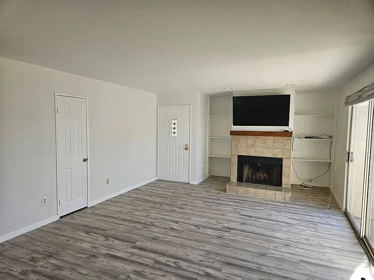 1800 Clubhouse Dr #F61 — Photo 7