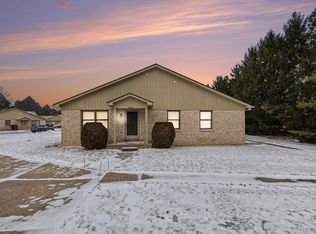 41916 King Edward Ct, Clinton Township, MI 48038
