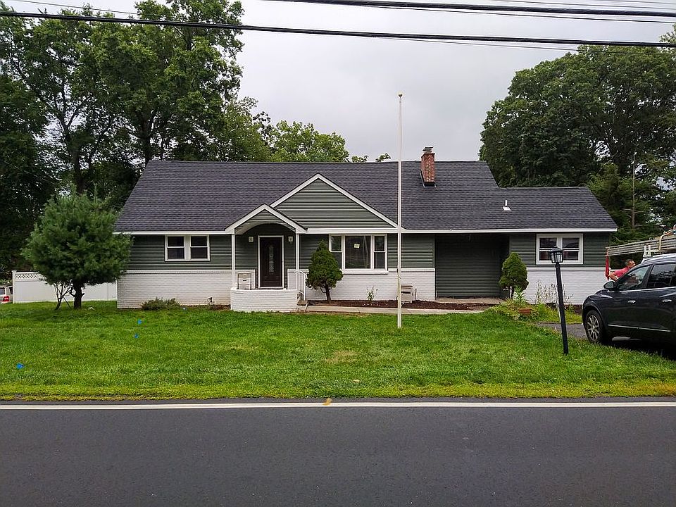 2nd image of 11 Kinderkamack Rd