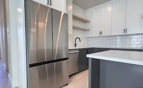 211 NE Monroe St — Photo 21
