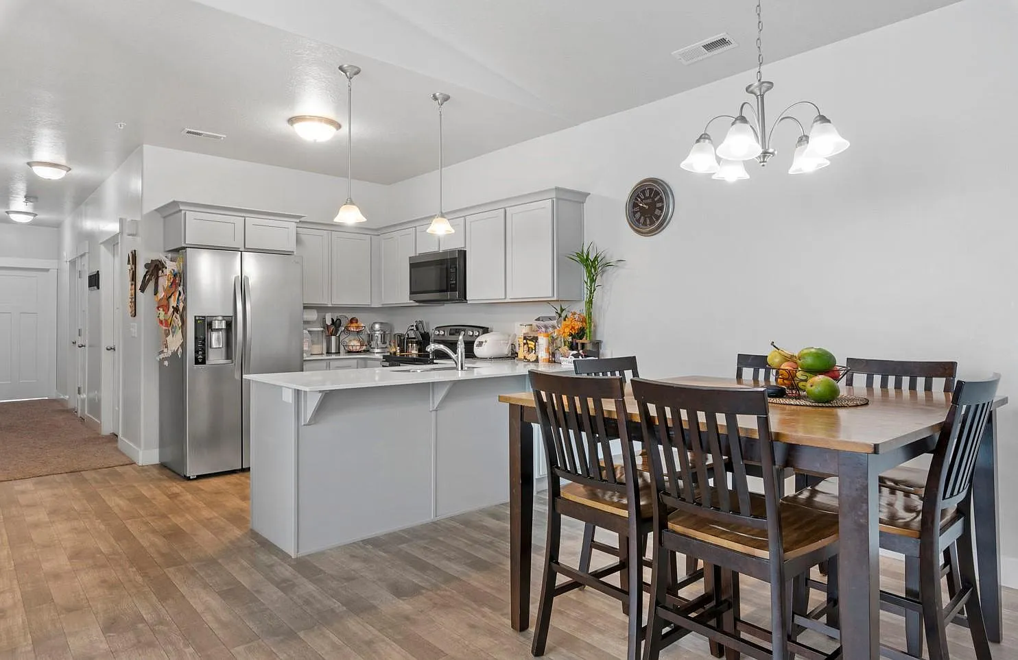 3 bed, 1272 sqft, $1,782 — Photo 1