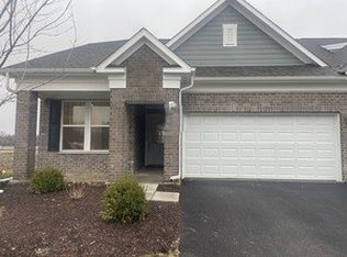 6219 Links Dr #27001, Woodridge, IL 60517