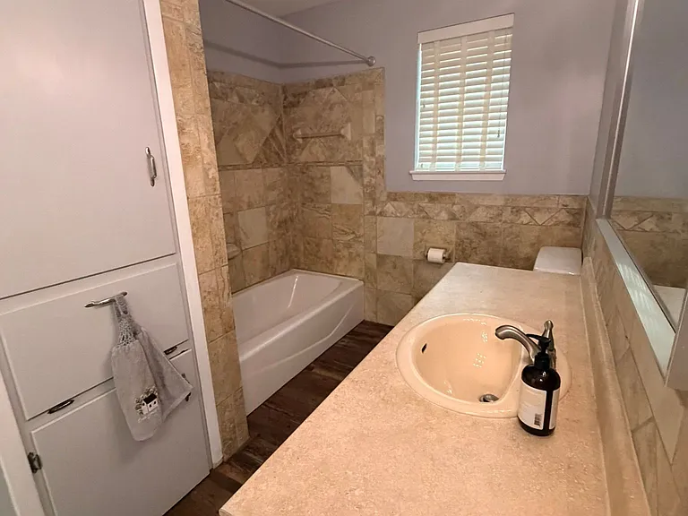 11504 Orbit Rd — Photo 17
